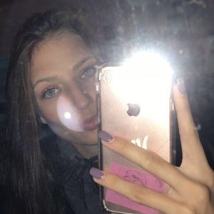 Meet your Posher, Brianna